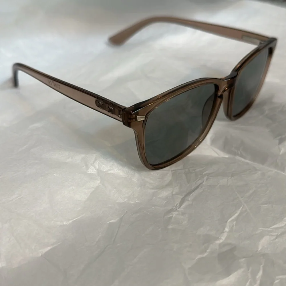TIJN polarized sunglasses. 100% UV protection. Neutral brownish clear co…